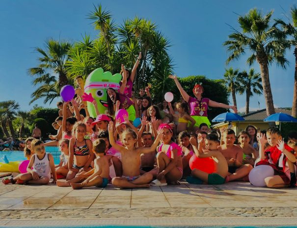 Miniclub a bordo piscina